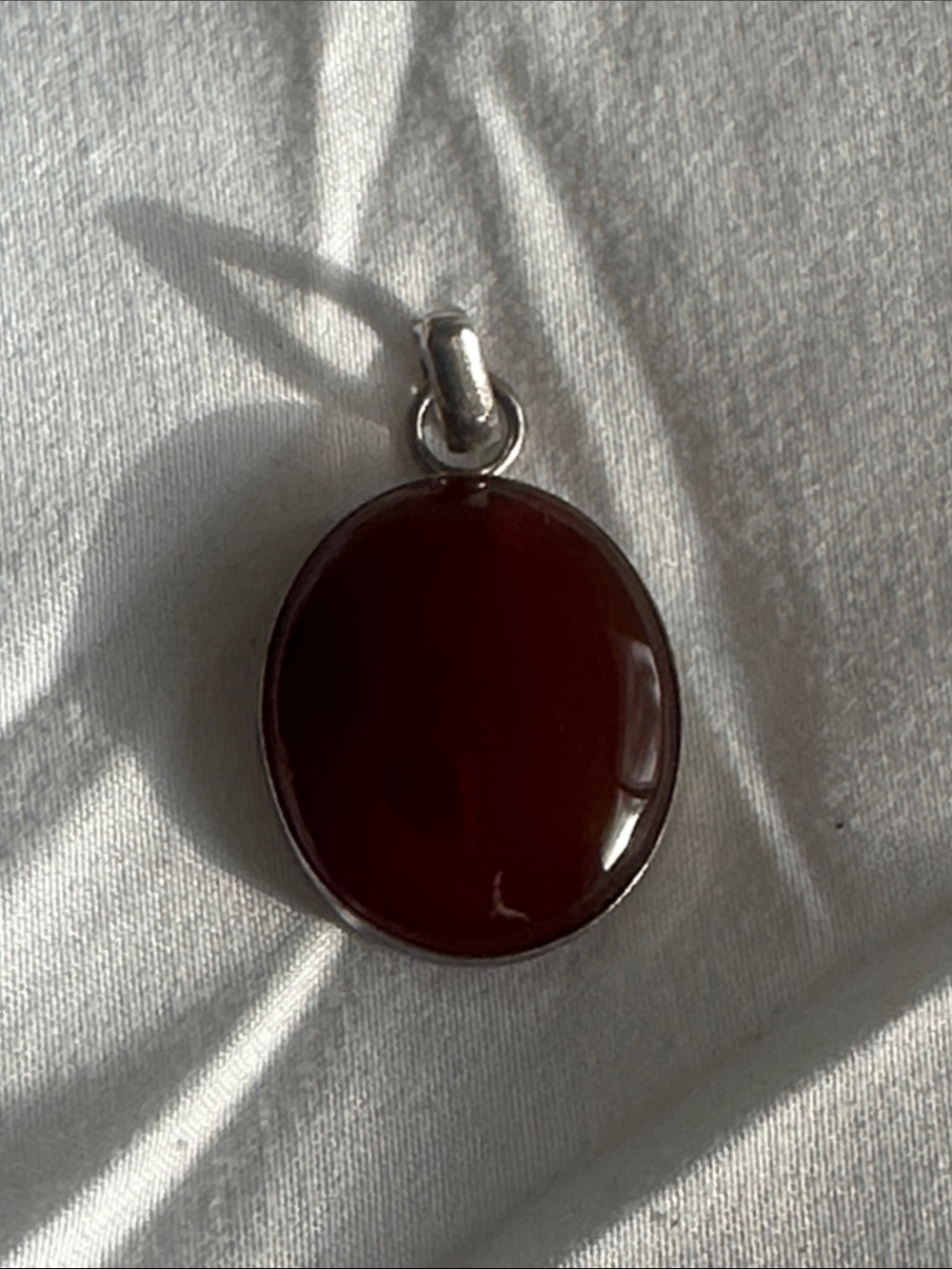 Elegant Oval Red Stone Pendant Necklace in Silver 925